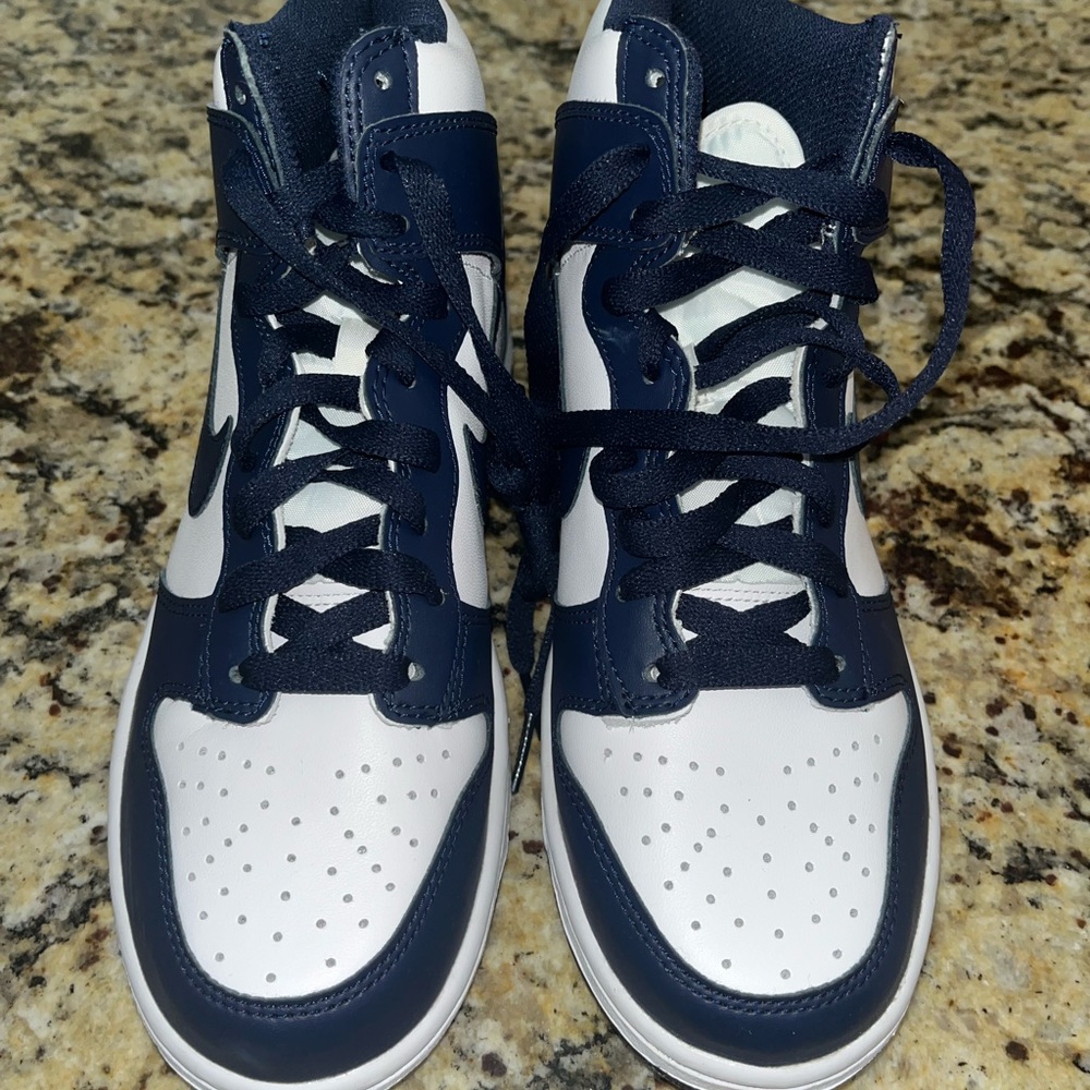 Dunk Highs size 6 youth